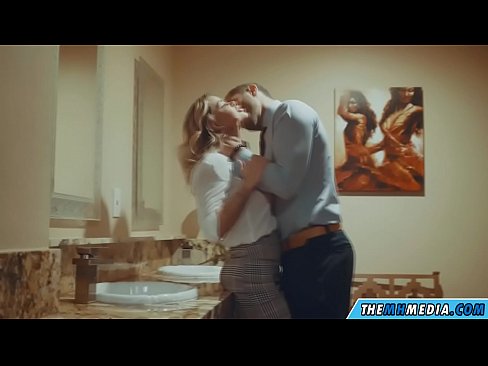 ❤️ Büyük memeli bir sarışın seni umumi tuvalette baştan çıkardığında ❤❌ Sikişmek bize %tr.porn33.top ﹏